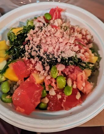 Gluten-free poke bowl